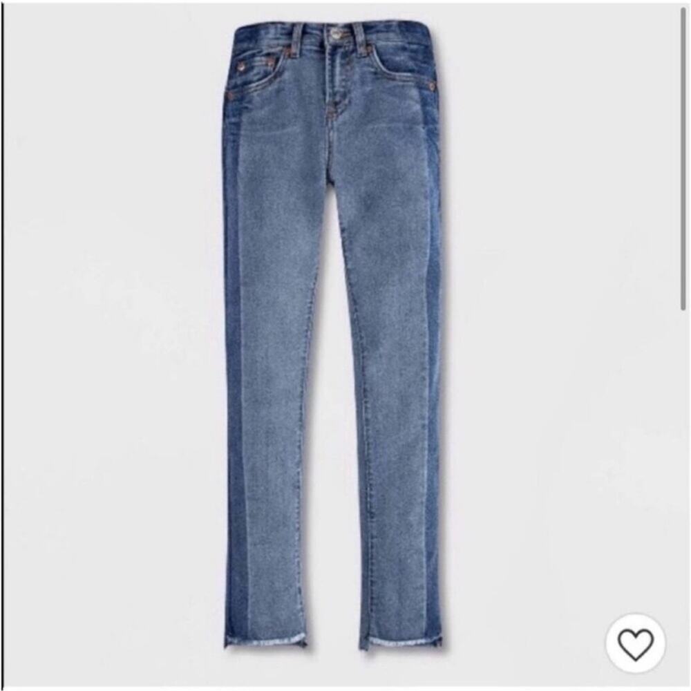 LIKE NEW Levi's Girlfriend Jeans - Gemini Medium Wash - Picture 2 of 9